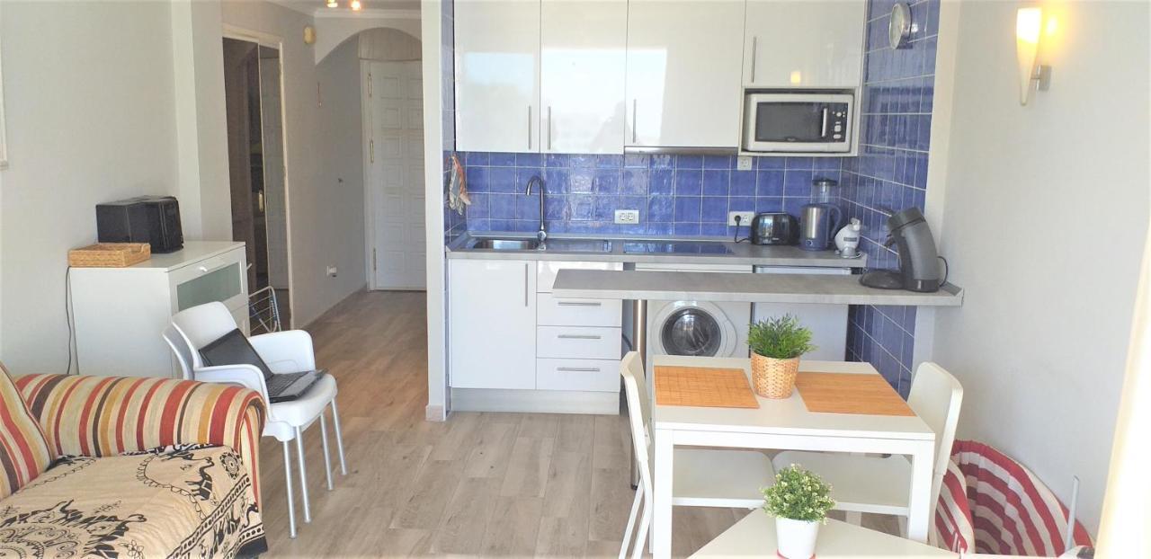 Apartment With A Large South-Facing Balcony, Sea View And Wifi In Las Americas Center Playa de las Americas  Exterior foto